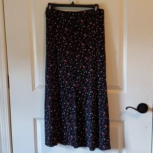 Briggs Petite Distsy Floral skirt